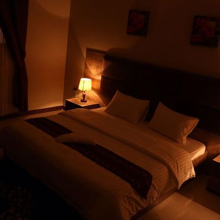 בוריידה Aris Furnished Apartments מראה חיצוני תמונה
